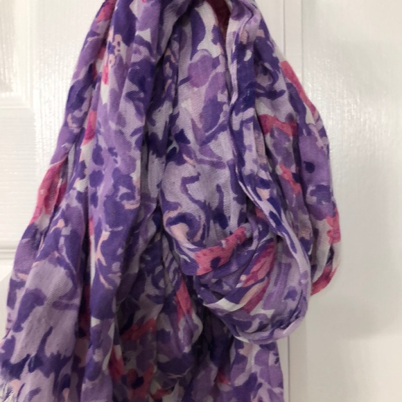 Scarf - Picture 2 of 4